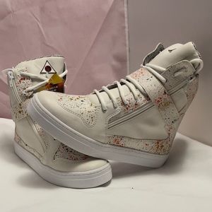 INDEPENDENT BRAND ! LEATHER WORKING OUT SHOES.